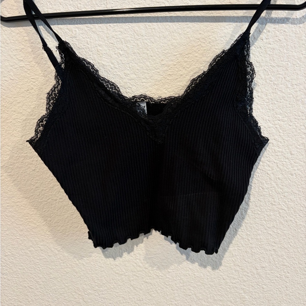 Love Tree Black Ribbed Lace-Trim Bandeau Crop Top